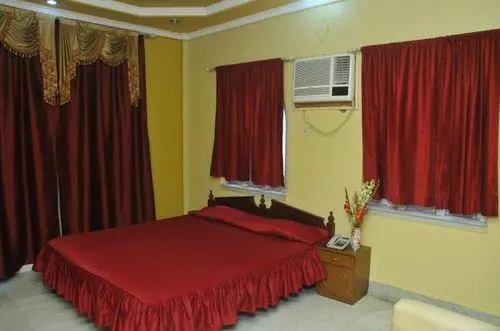 Отель New White Palace