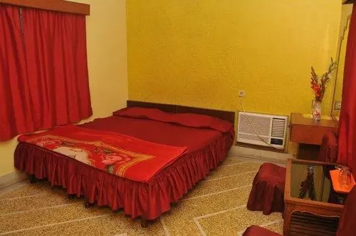 Отель New White Palace