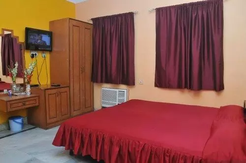 Отель New White Palace