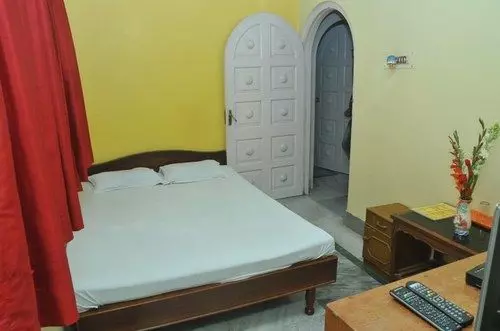 Отель New White Palace