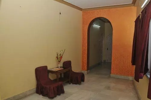 Отель New White Palace