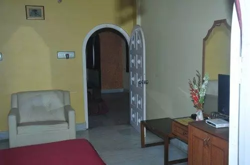 Отель New White Palace