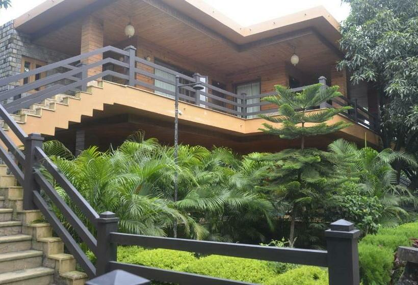 Tuskar S Riverside Resort