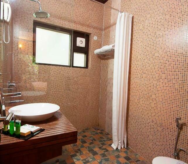 Tuskar S Riverside Resort