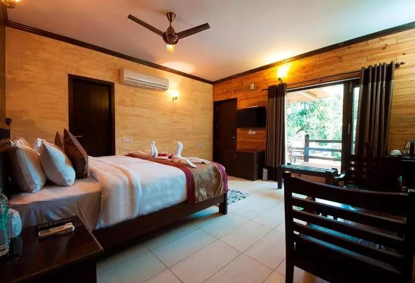 Tuskar S Riverside Resort