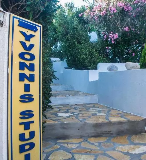 Yvonni Studios