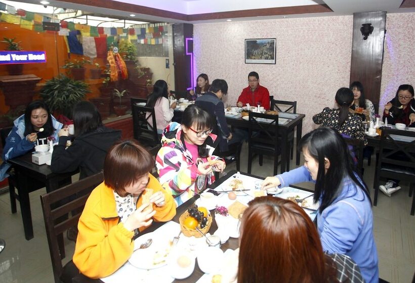 Alpine Hotel & Apartment