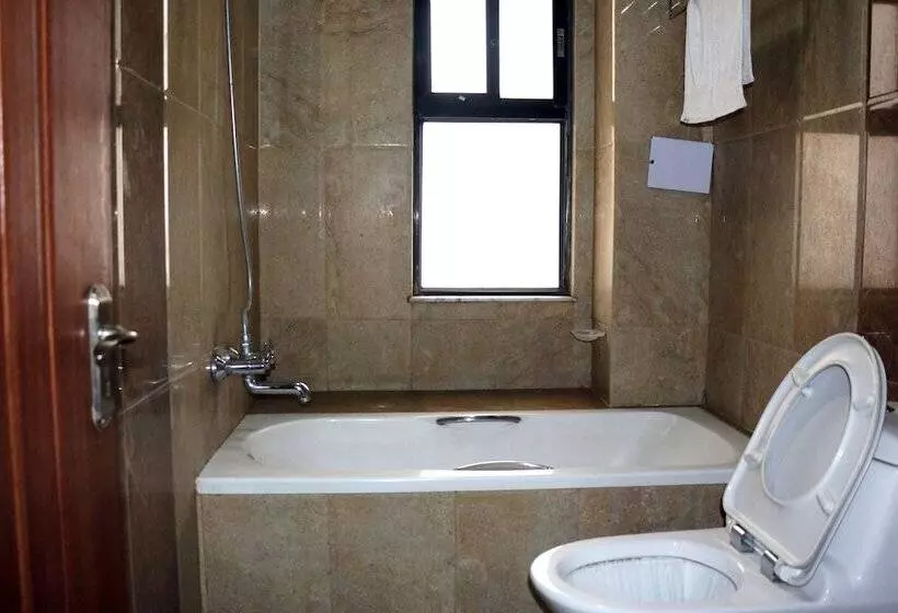 Alpine Hotel & Apartment