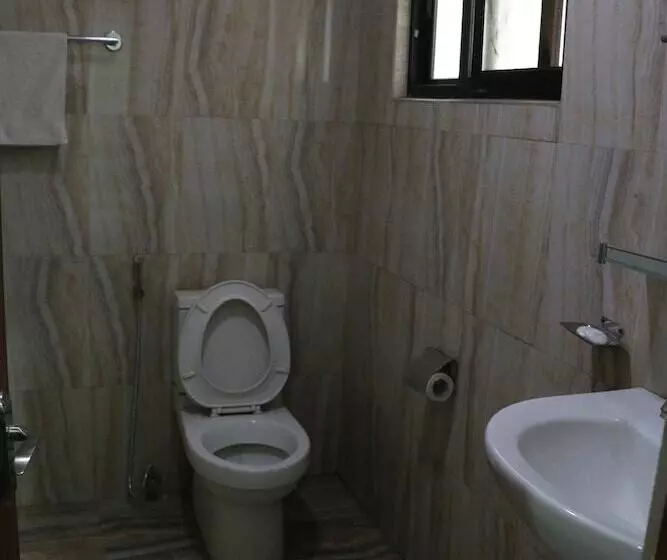 Alpine Hotel & Apartment