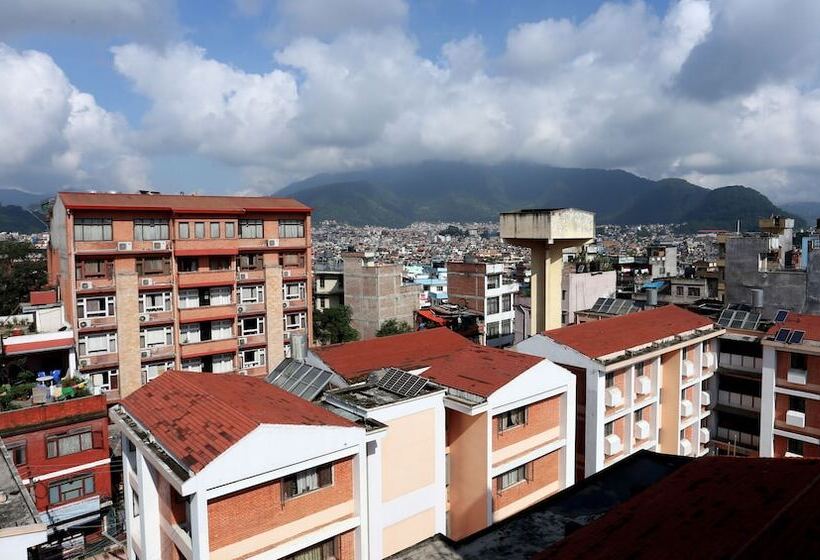 Alpine Hotel & Apartment