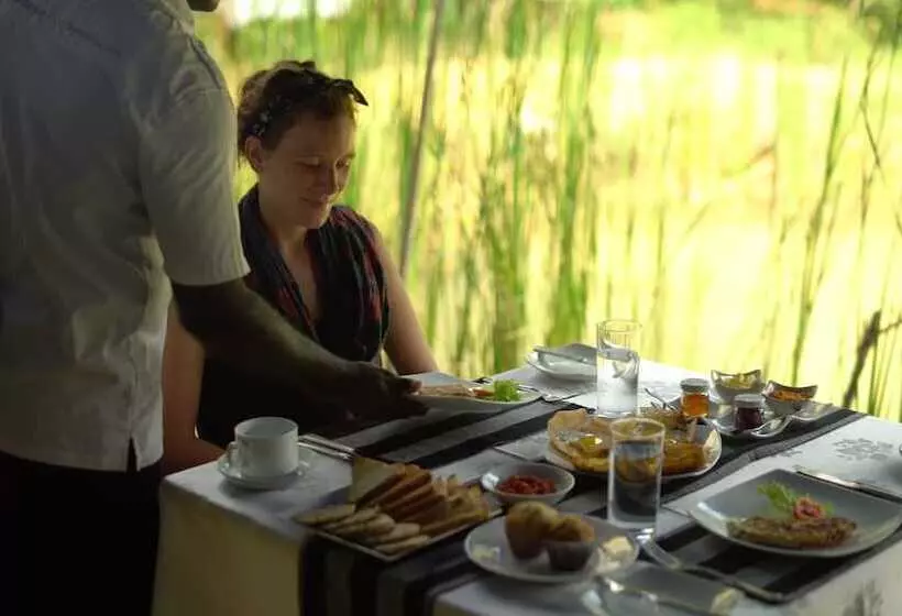 호텔 Big Game Yala By Eco Team