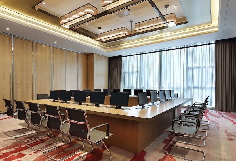 בית מלון כפרי Crowne Plaza Yibin, An Ihg