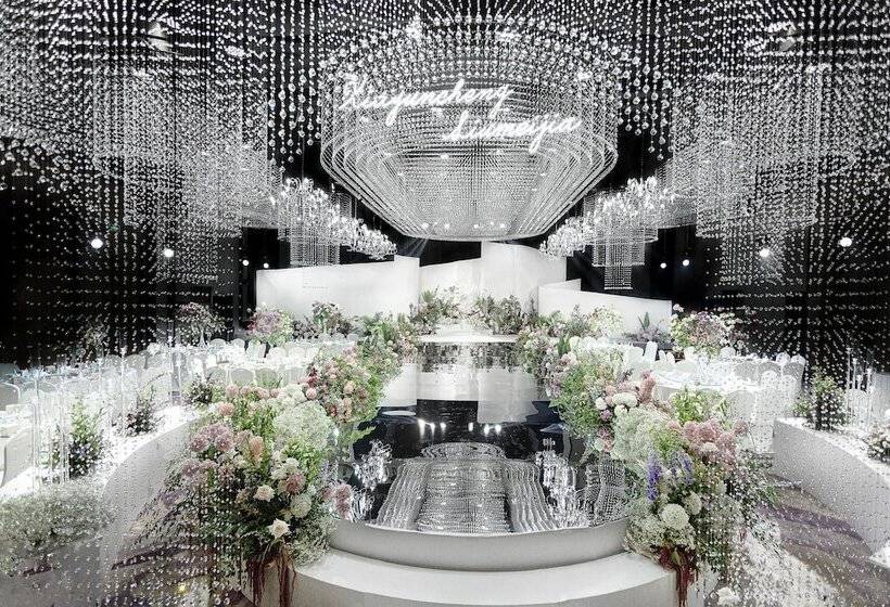 בית מלון כפרי Crowne Plaza Yibin, An Ihg