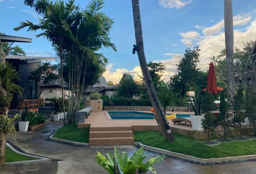 בית מלון כפרי Family House @ Pai