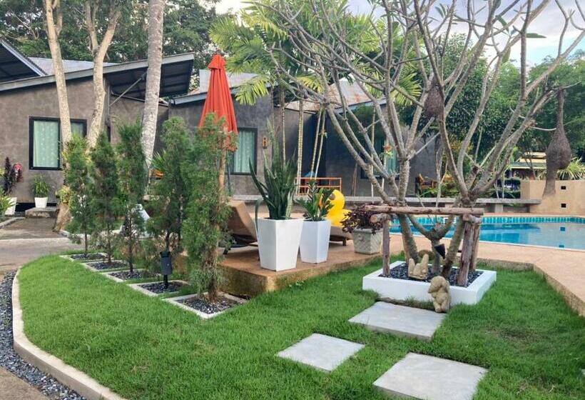 בית מלון כפרי Family House @ Pai