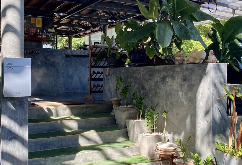 בית מלון כפרי Family House @ Pai