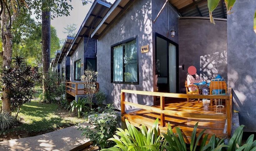 בית מלון כפרי Family House @ Pai