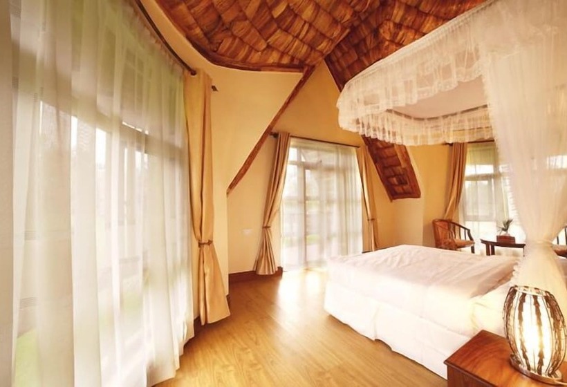 Отель Farm Of Dreams Lodge