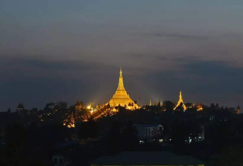 Hotel Golden Butterfly