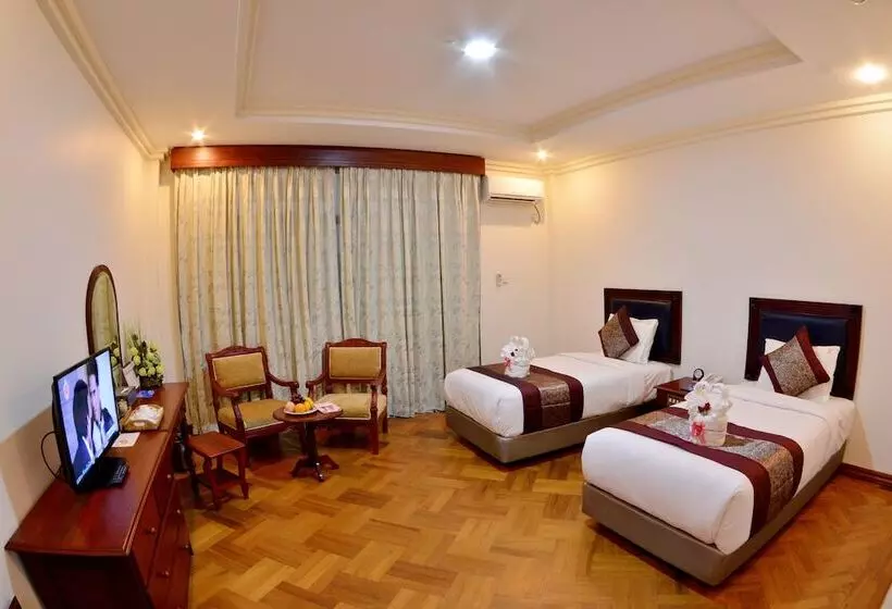 Hotel Golden Butterfly