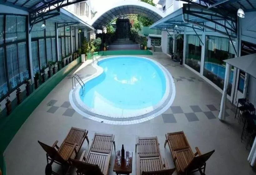 Hotel Golden Butterfly