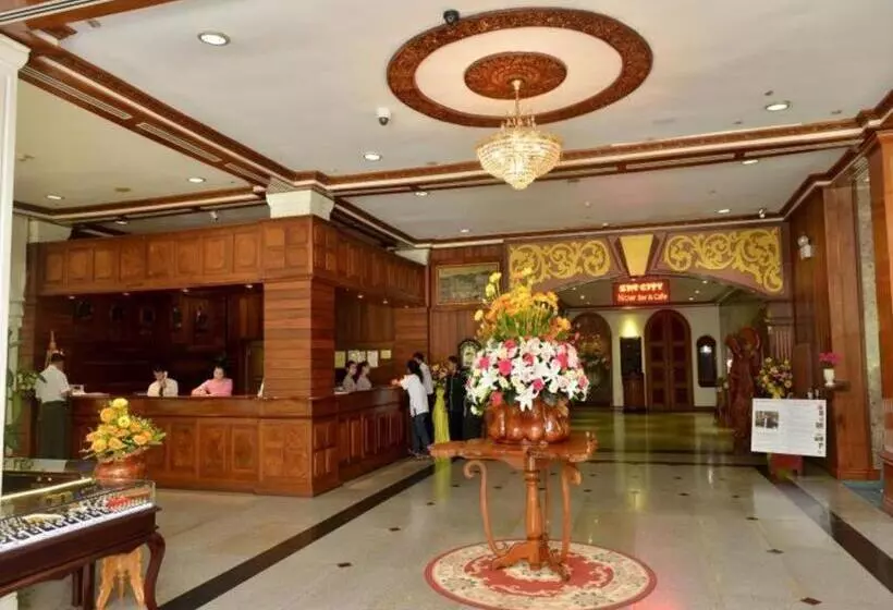 Hotel Golden Butterfly