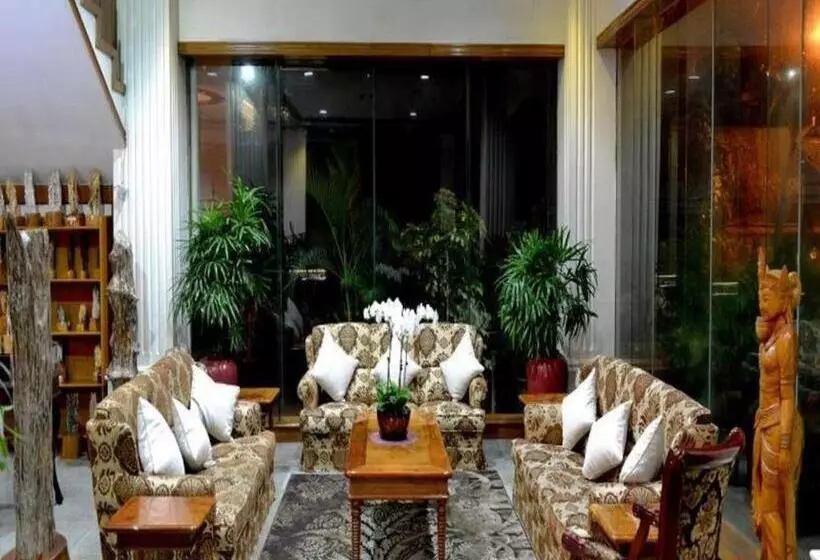 Hotel Golden Butterfly