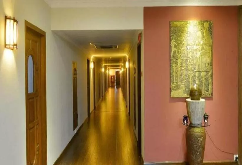 Hotel Golden Butterfly