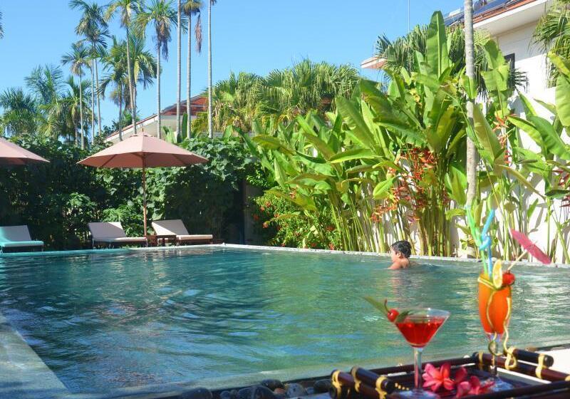 هتل Hoi An Red Frangipani Villa