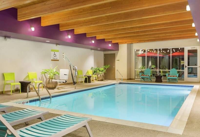 فندق Home2 Suites By Hilton Canton