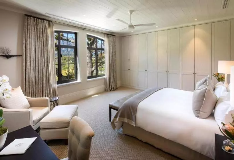 בית מלון כפרי Leeu Estates