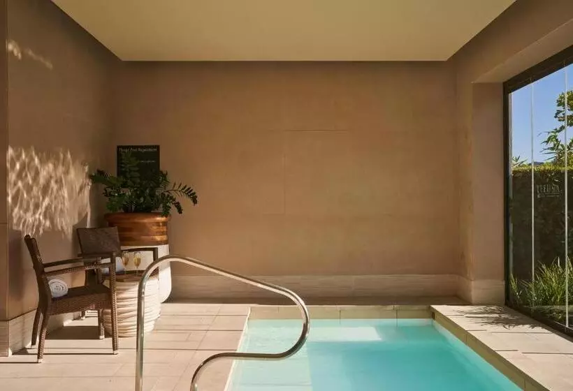 בית מלון כפרי Leeu Estates