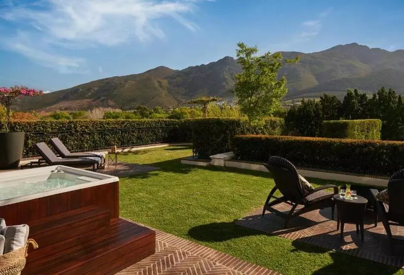 בית מלון כפרי Leeu Estates