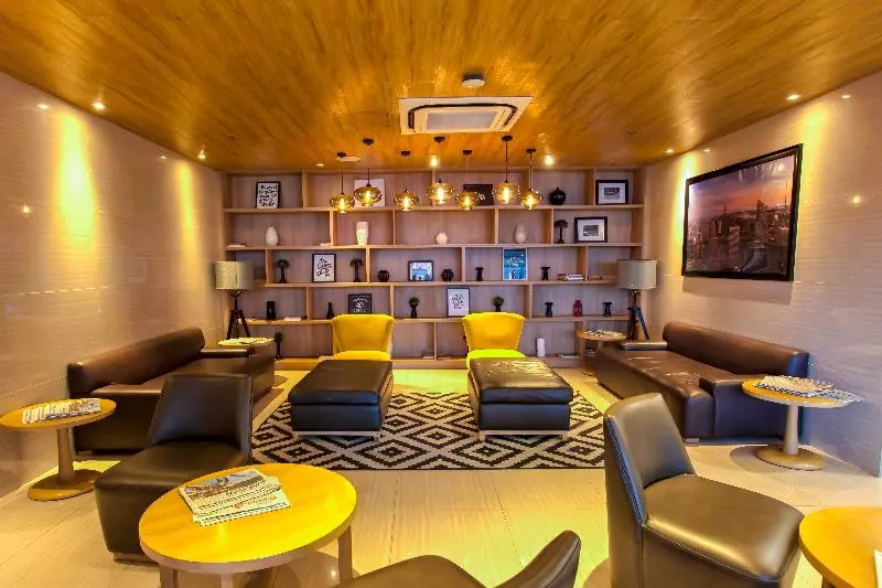 Madison 101 Hotel + Tower