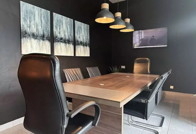 N1 Hotel Samora Machel Harare