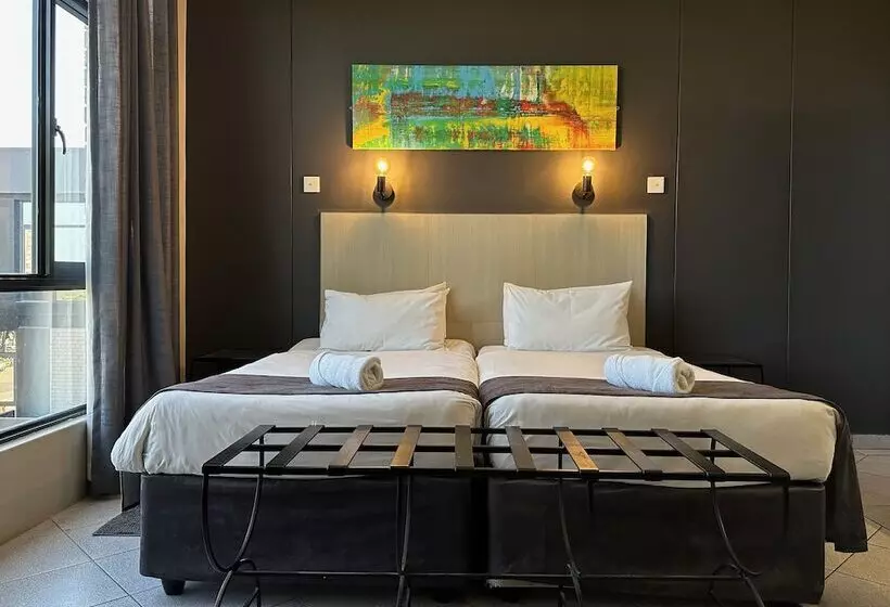 N1 Hotel Samora Machel Harare