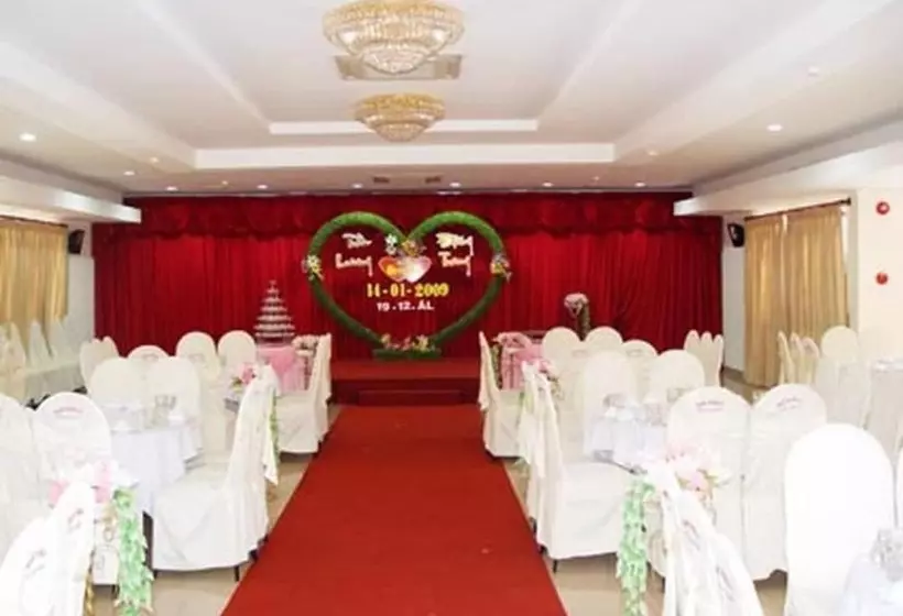 هتل Nha Khach Tien Giang