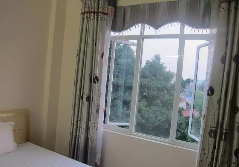 هتل Noi Bai Airport