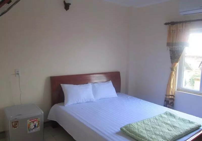 هتل Noi Bai Airport