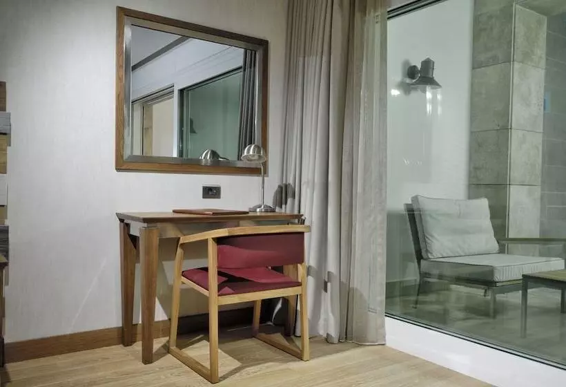 בית מלון כפרי Regnum Escana Boutique