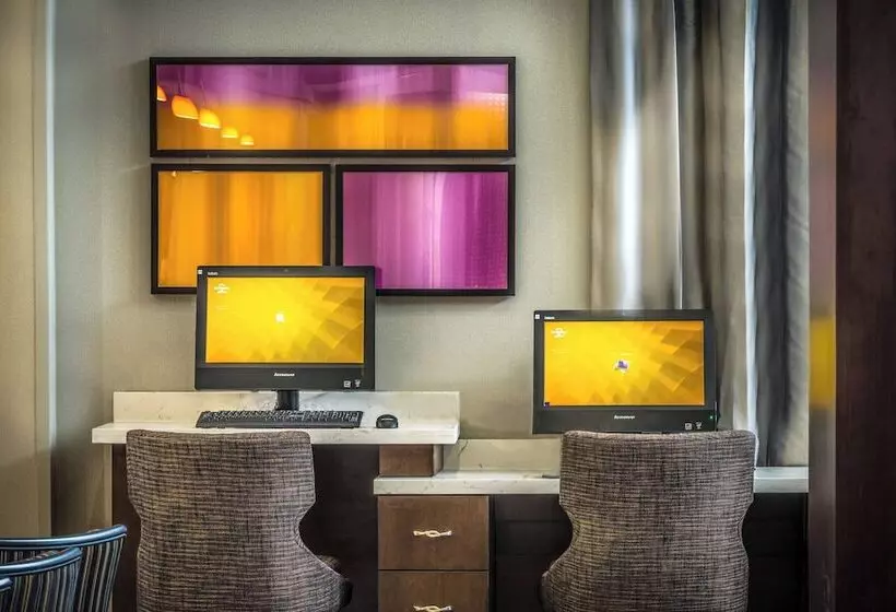 Отель Residence Inn By Marriott Savannah Airport