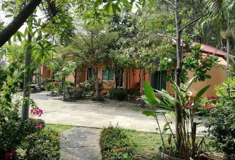 בית מלון כפרי Rimpu Hill Resort