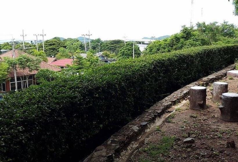 בית מלון כפרי Rimpu Hill Resort