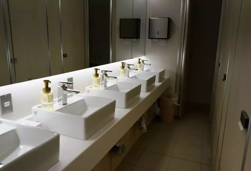 カプセルホテル Tokyo Ginza Bay