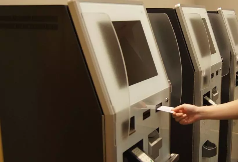 カプセルホテル Tokyo Ginza Bay