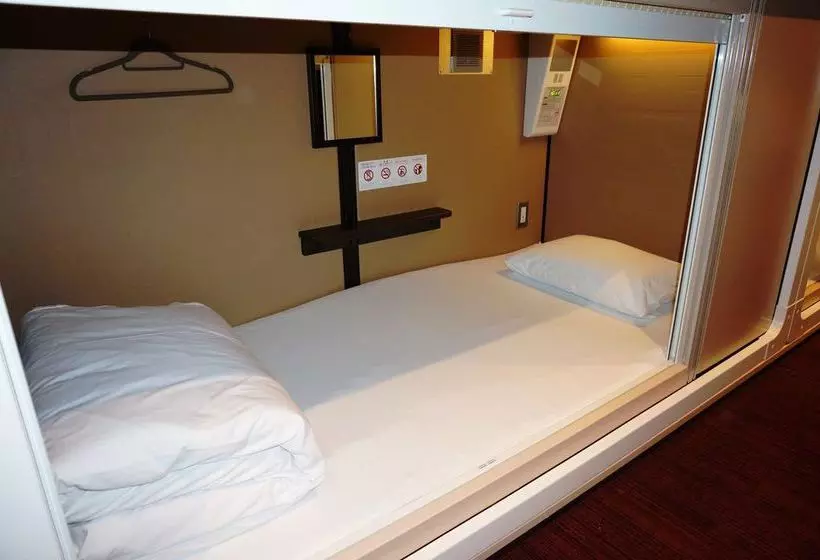 カプセルホテル Tokyo Ginza Bay