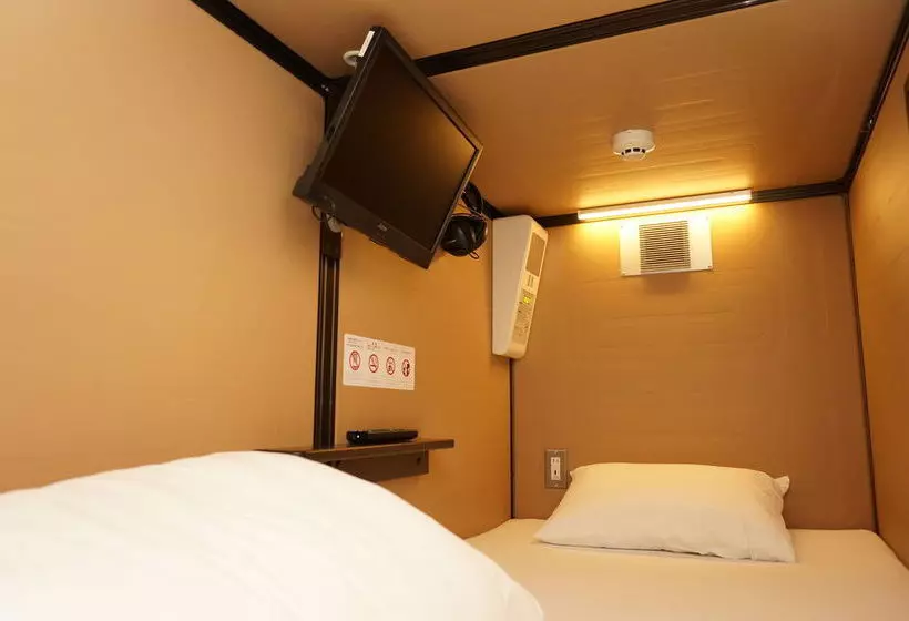 カプセルホテル Tokyo Ginza Bay