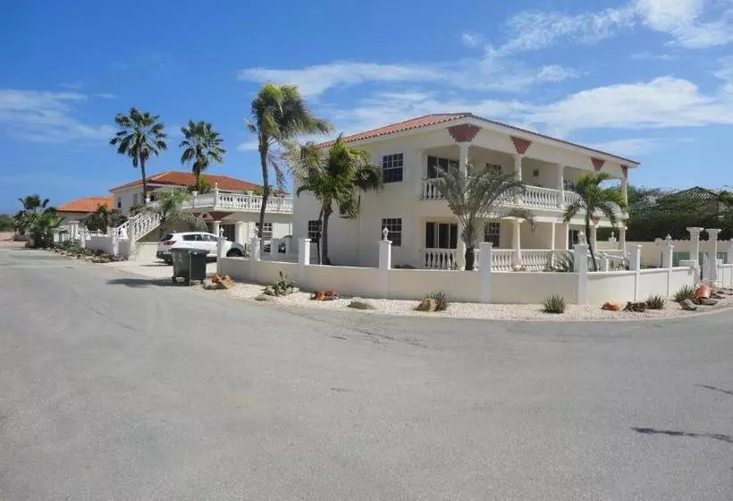 Landslake Apartments