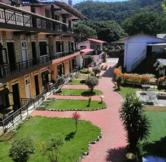 Moonlight Resort And Spa