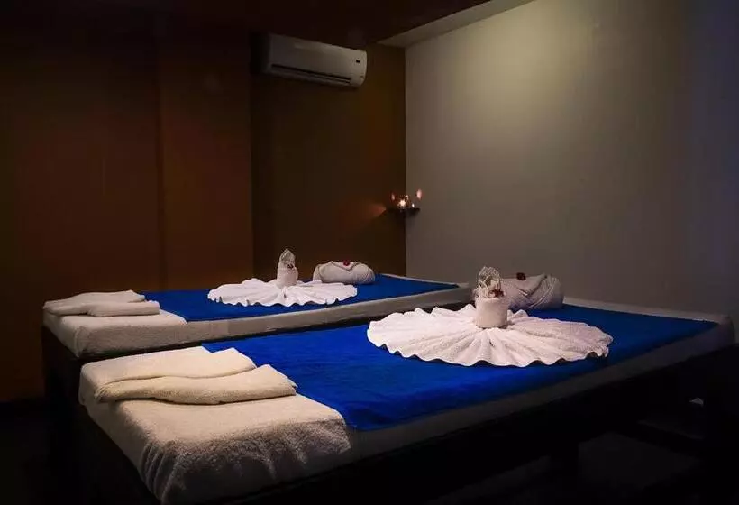 Moonlight Resort And Spa